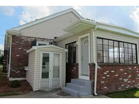 128 Prince St, Woonsocket, RI 02895 photo 3