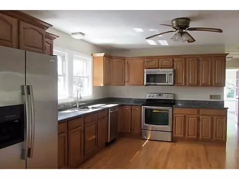 128 Prince St, Woonsocket, RI 02895 photo 4