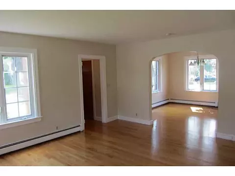 128 Prince St, Woonsocket, RI 02895 photo 9