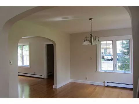 128 Prince St, Woonsocket, RI 02895 photo 7