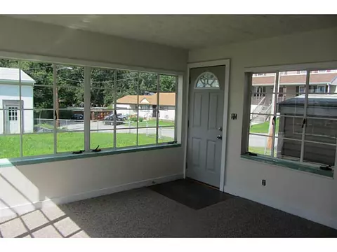 128 Prince St, Woonsocket, RI 02895 photo 15