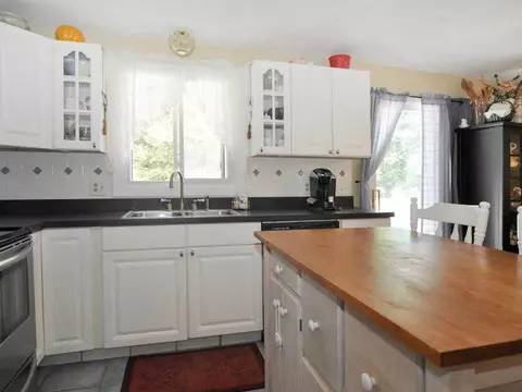 78 Pitman Rd, Warwick, RI 02886 photo 3