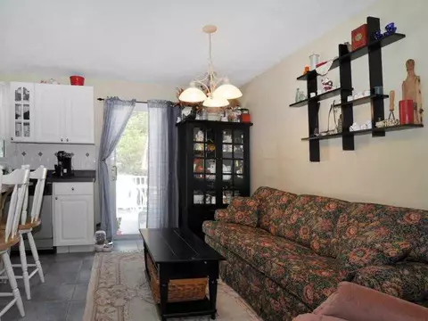 78 Pitman Rd, Warwick, RI 02886 photo 5
