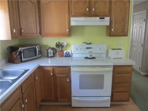 260 Lynne Ln, Mapleville, RI 02839 photo 10