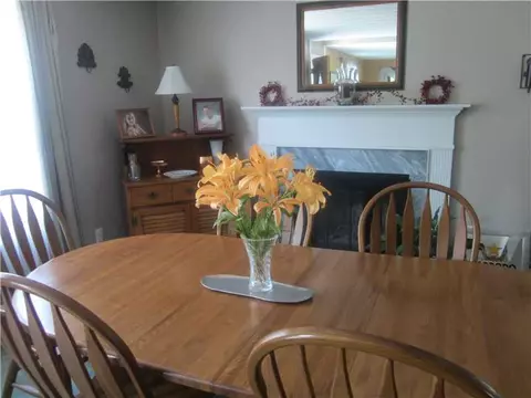 260 Lynne Ln, Mapleville, RI 02839 photo 13