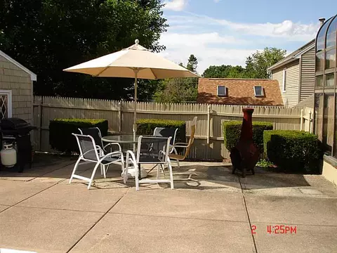 141 Glendale Ave, Woonsocket, RI 02895 photo 16