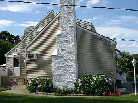 141 Glendale Ave, Woonsocket, RI 02895 photo 22