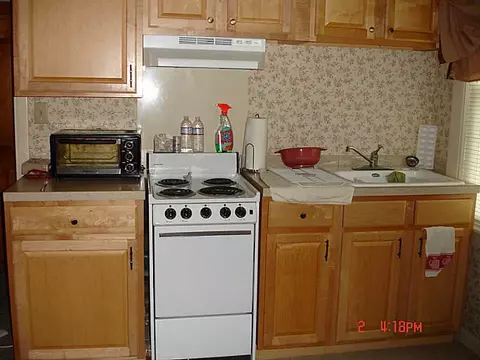 141 Glendale Ave, Woonsocket, RI 02895 photo 17
