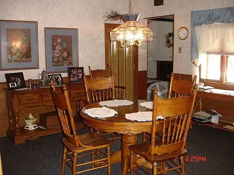141 Glendale Ave, Woonsocket, RI 02895 photo 3