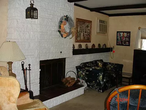 141 Glendale Ave, Woonsocket, RI 02895 photo 6