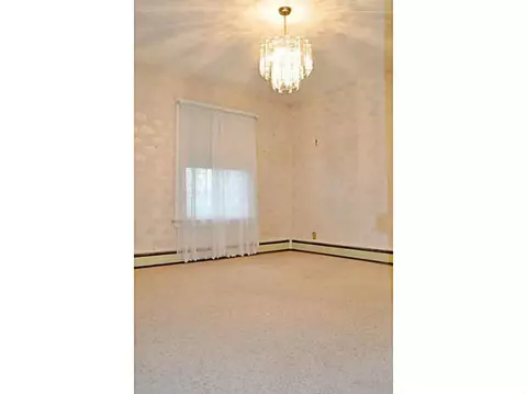 649 Elm St, Woonsocket, RI 02895 photo 11