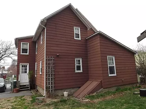 150 Larch St, Woonsocket, RI 02895 photo 3