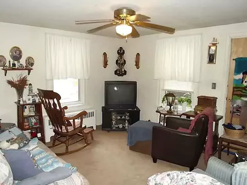 150 Larch St, Woonsocket, RI 02895 photo 10