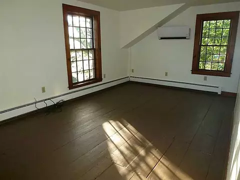 4 Tanyard Ln, Glocester, RI 02814 photo 11