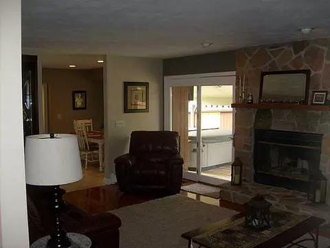 6 Sugar Maple Dr, Coventry, RI 02816 photo 7