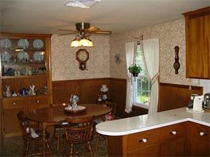 568 Buttonwoods Ave, Warwick, RI 02886 photo 11