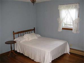 568 Buttonwoods Ave, Warwick, RI 02886 photo 5