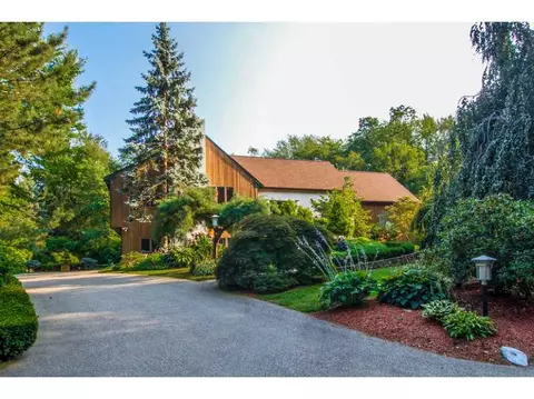 24 Stiness Dr, Warwick, RI 02886 photo 2