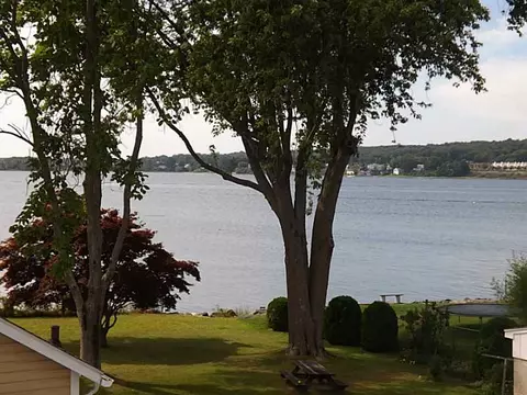 35 Juniper Ave, Warwick, RI 02886 photo 16