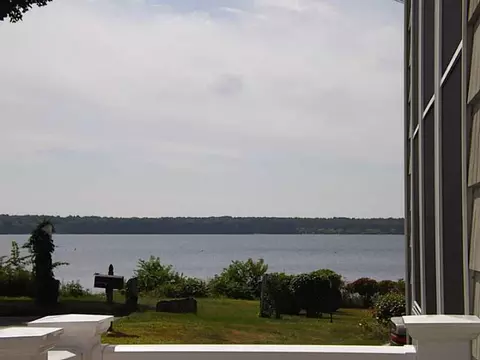 35 Juniper Ave, Warwick, RI 02886 photo 2