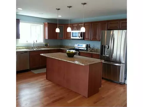 35 Juniper Ave, Warwick, RI 02886 photo 3