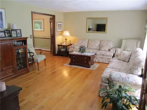 8 Silver Maple Dr, Coventry, RI 02816 photo 9