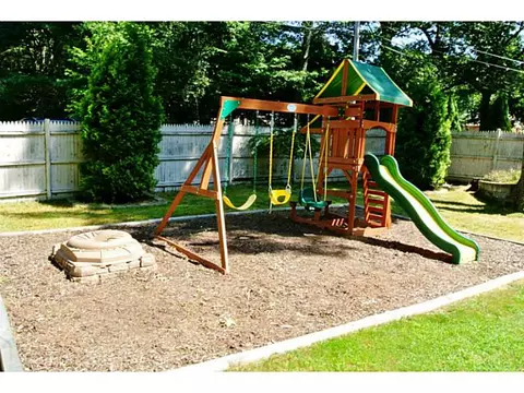 321 Cooper Hill Rd, Mapleville, RI 02839 photo 22