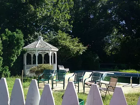 600 Lydia Ave, Woonsocket, RI 02895 photo 3