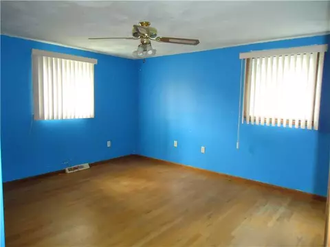 79 Scranton Ave, Warwick, RI 02888 photo 8