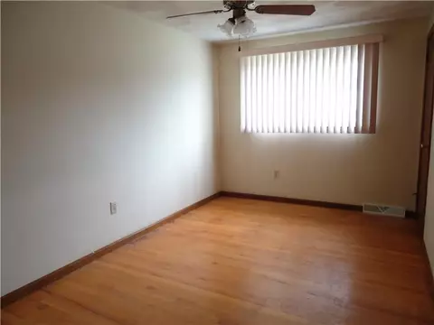 79 Scranton Ave, Warwick, RI 02888 photo 10