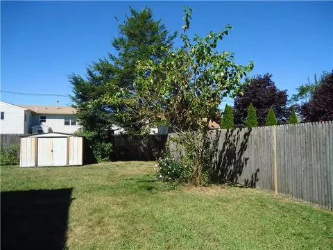 79 Scranton Ave, Warwick, RI 02888 photo 20