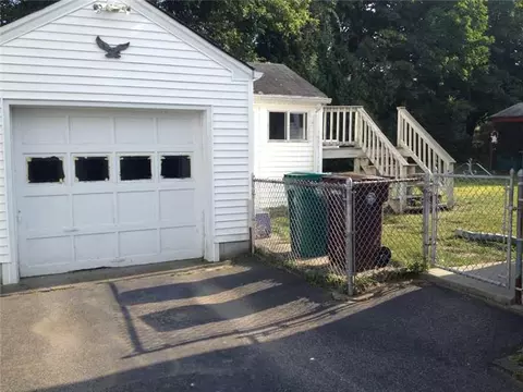 48 Farm St, Woonsocket, RI 02895 photo 9