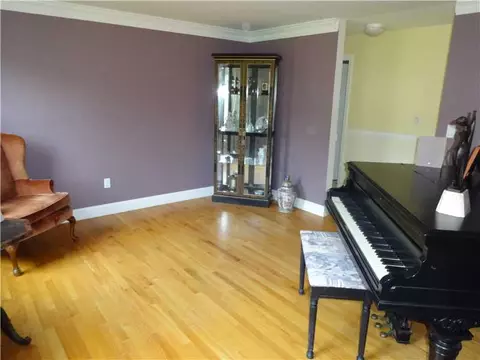 74 Suzanne Dr, Raynham, MA 02767 photo 9