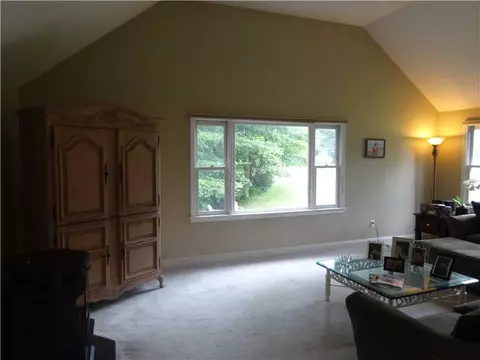 74 Suzanne Dr, Raynham, MA 02767 photo 6