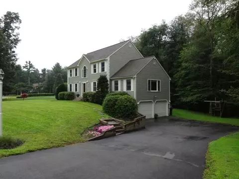 74 Suzanne Dr, Raynham, MA 02767 photo 18