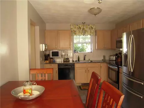 12 Moss Ln, Coventry, RI 02816 photo 4