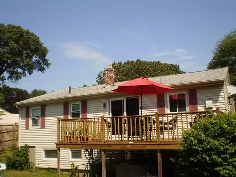 30 Amsterdam Ave, Warwick, RI 02889 photo 4