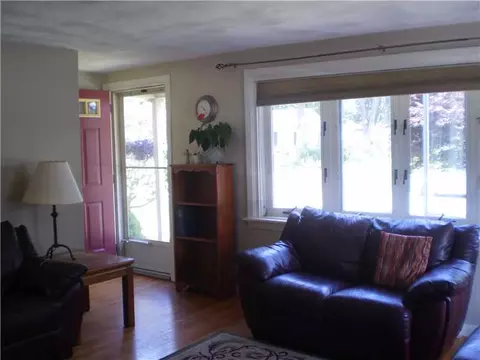 30 Amsterdam Ave, Warwick, RI 02889 photo 9