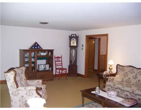 75 George St, Warwick, RI 02888 photo 9