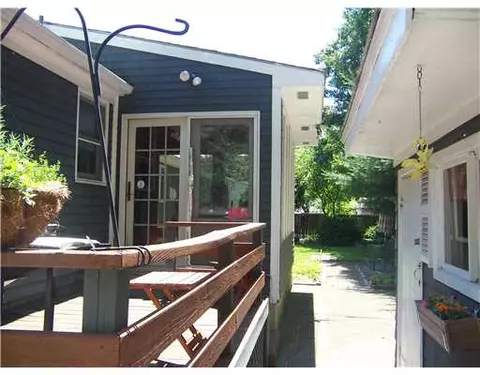 75 George St, Warwick, RI 02888 photo 5