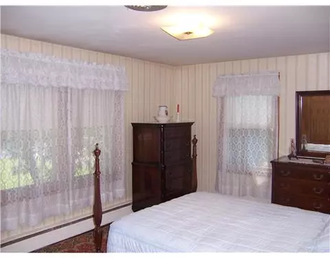 75 George St, Warwick, RI 02888 photo 14