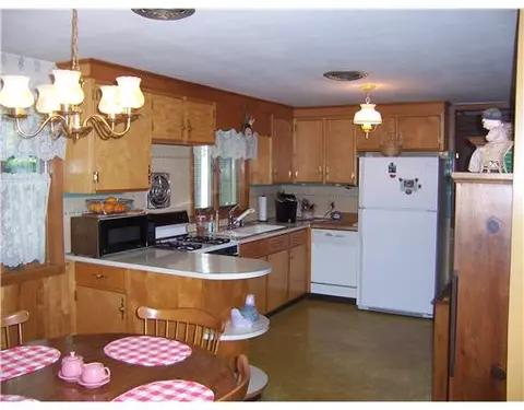 75 George St, Warwick, RI 02888 photo 11