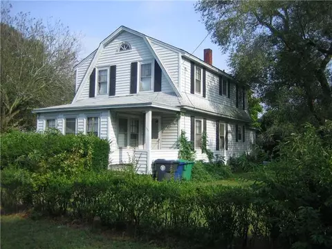 151 Coburn St, Warwick, RI 02889 photo 1