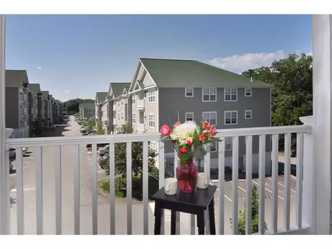 118 Mill St #304, Woonsocket, RI 02895 photo 2
