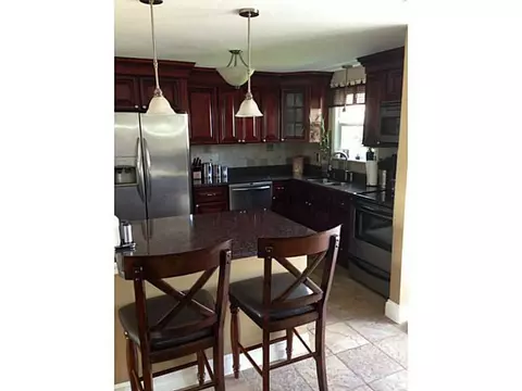 71 Inez Ave, Warwick, RI 02886 photo 2