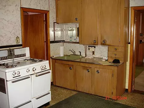 81 First Ave, Woonsocket, RI 02895 photo 2