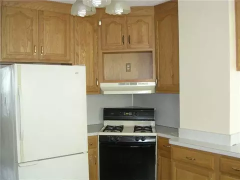 623 Providence St, Woonsocket, RI 02895 photo 10