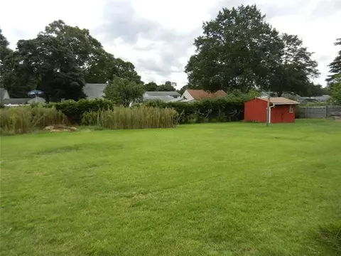 39 Clayton Rd, Warwick, RI 02886 photo 12