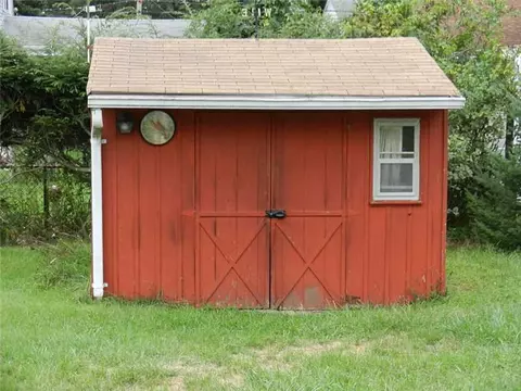 39 Clayton Rd, Warwick, RI 02886 photo 13