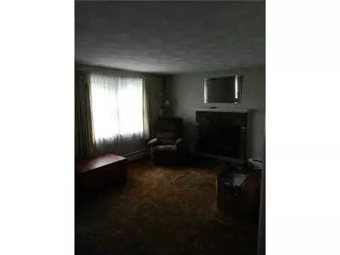 39 Clayton Rd, Warwick, RI 02886 photo 7